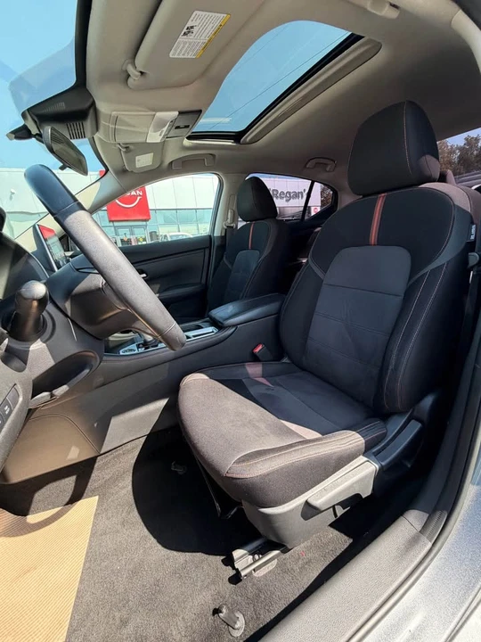 2020 Nissan Sentra - Image 15 of 16