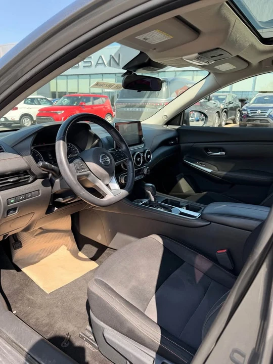 2020 Nissan Sentra - Image 12 of 16