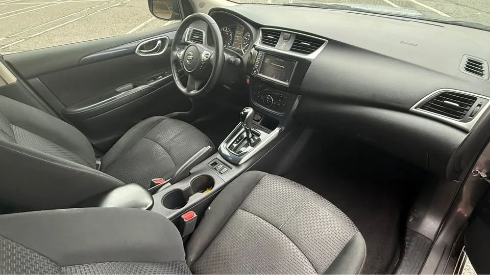 2020 Nissan Sentra - Image 14 of 17