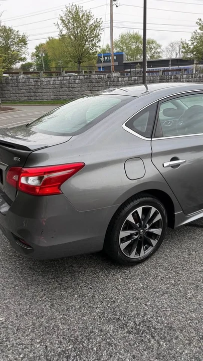 2020 Nissan Sentra - Image 8 of 17