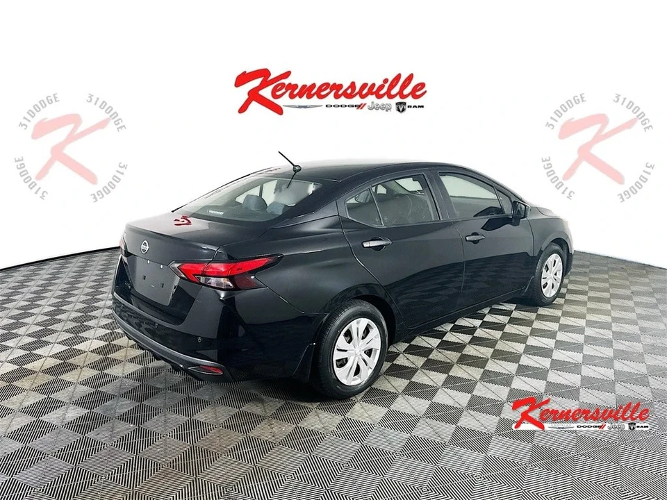 2020 Nissan Versa - Image 7 of 21