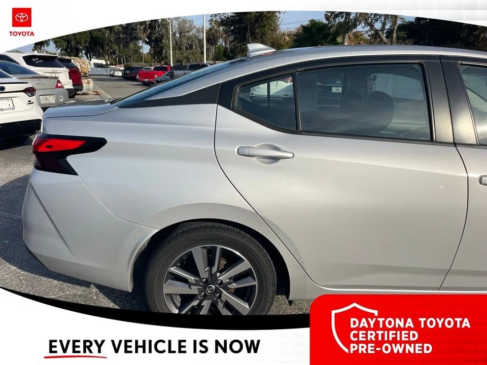 2020 Nissan Versa - Image 8 of 10