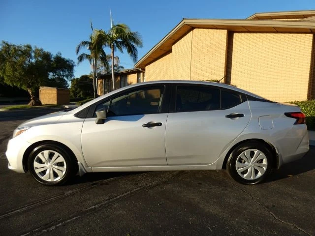 2020 Nissan Versa - Image 13 of 21
