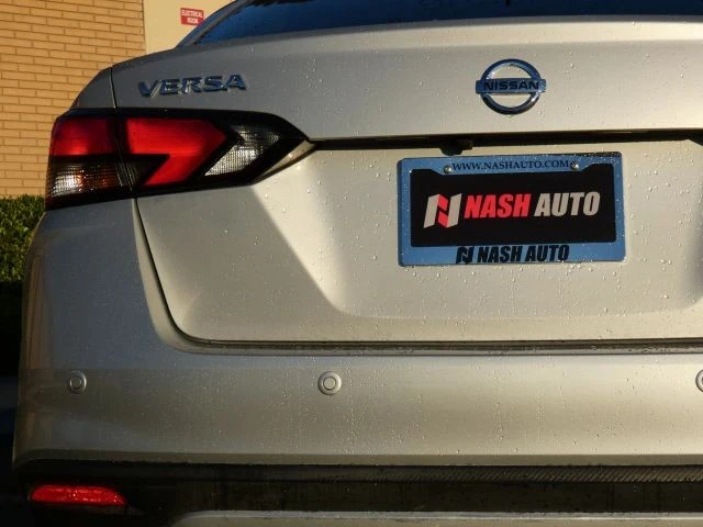 2020 Nissan Versa - Image 10 of 21