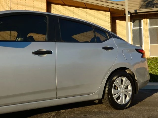 2020 Nissan Versa - Image 12 of 21