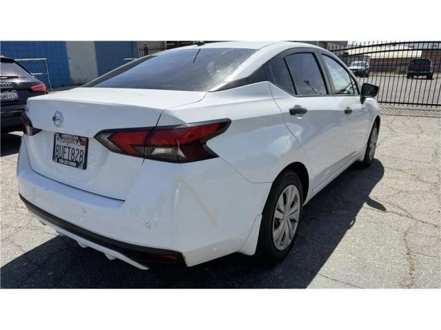2020 Nissan Versa - Image 4 of 7