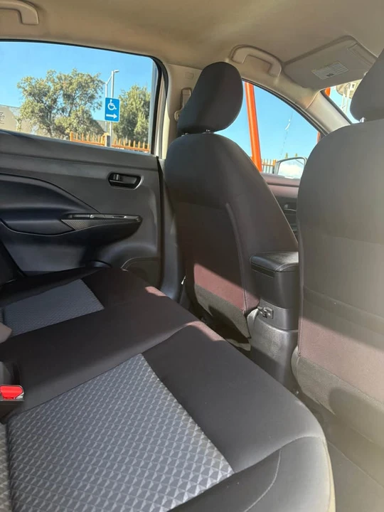 2020 Nissan Versa - Image 6 of 9
