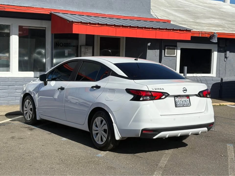 2020 Nissan Versa - Image 8 of 9