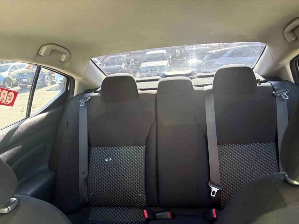 2020 Nissan Versa - Image 7 of 9