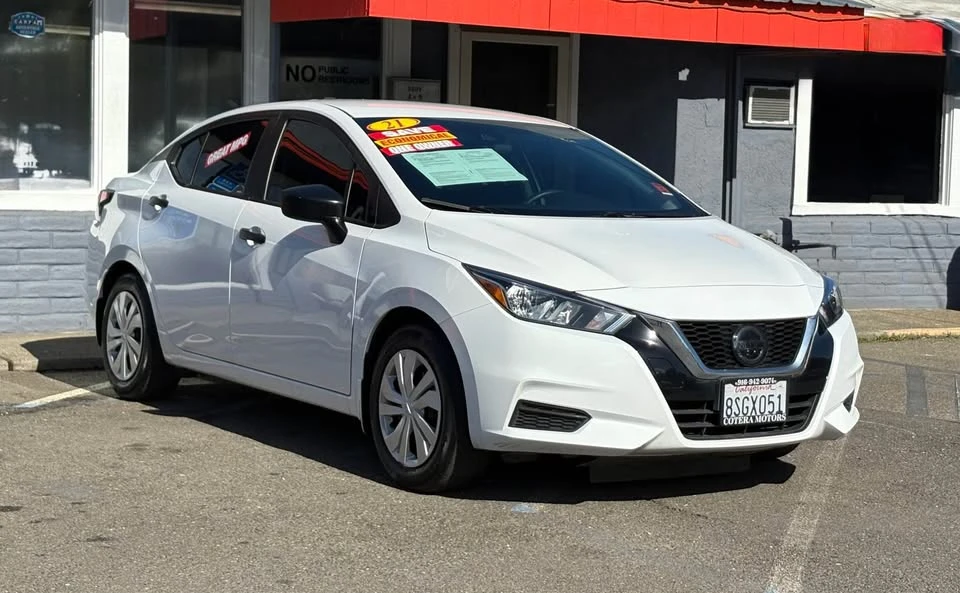 2020 Nissan Versa - Image 3 of 9
