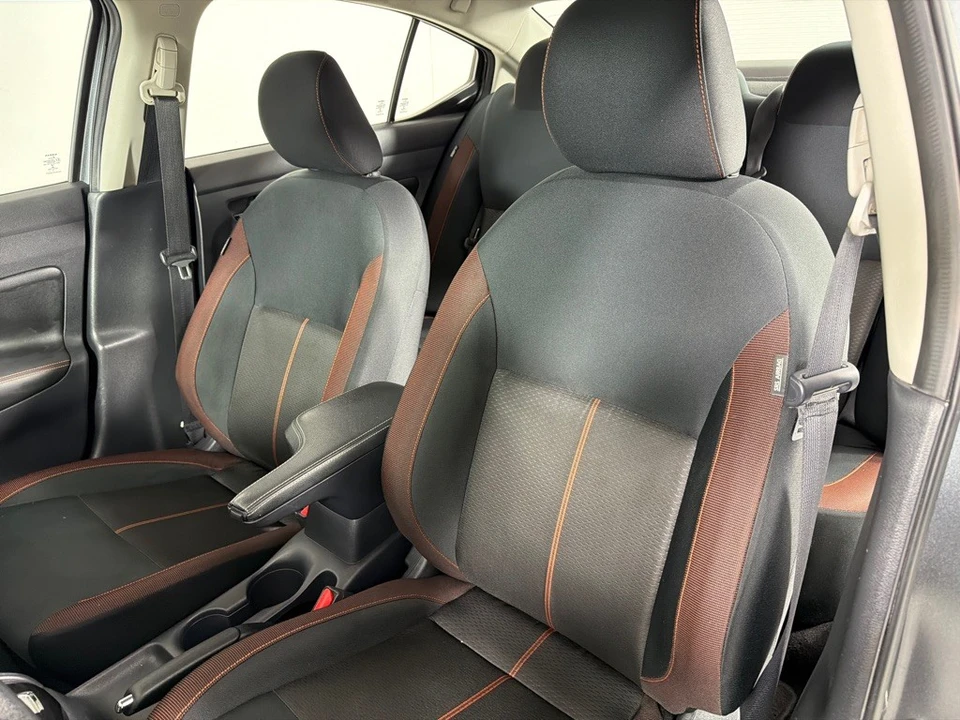 2020 Nissan Versa - Image 11 of 12
