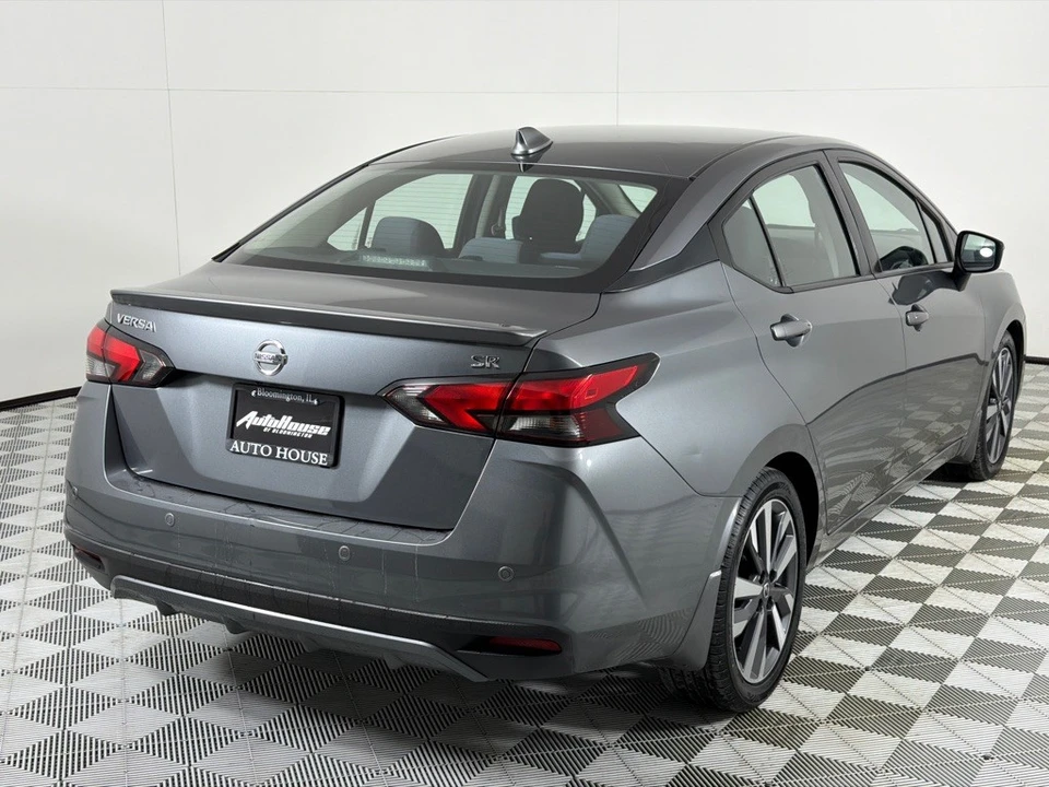 2020 Nissan Versa - Image 5 of 12
