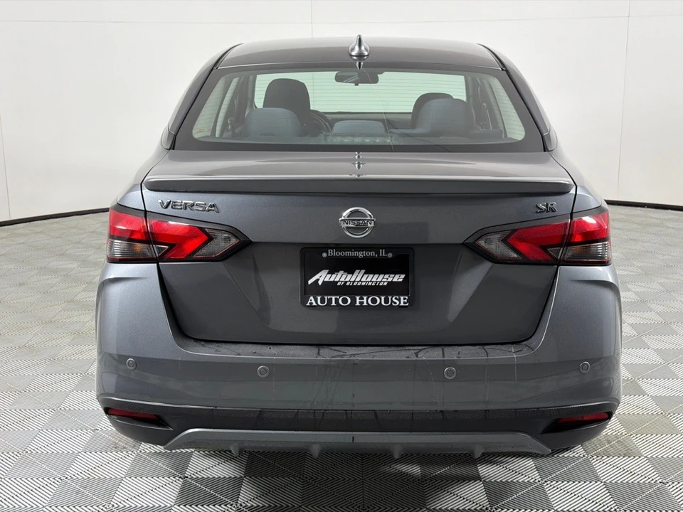 2020 Nissan Versa - Image 6 of 12