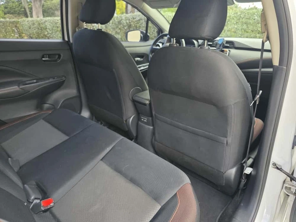 2020 Nissan Versa - Image 5 of 18
