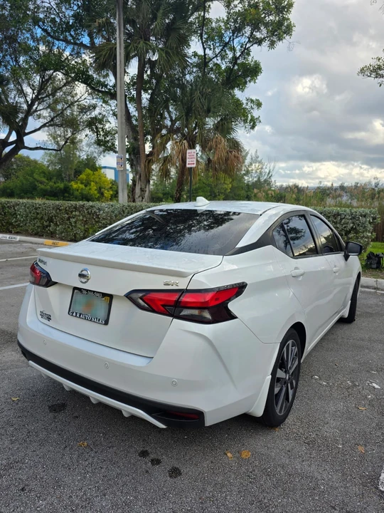 2020 Nissan Versa - Image 13 of 18