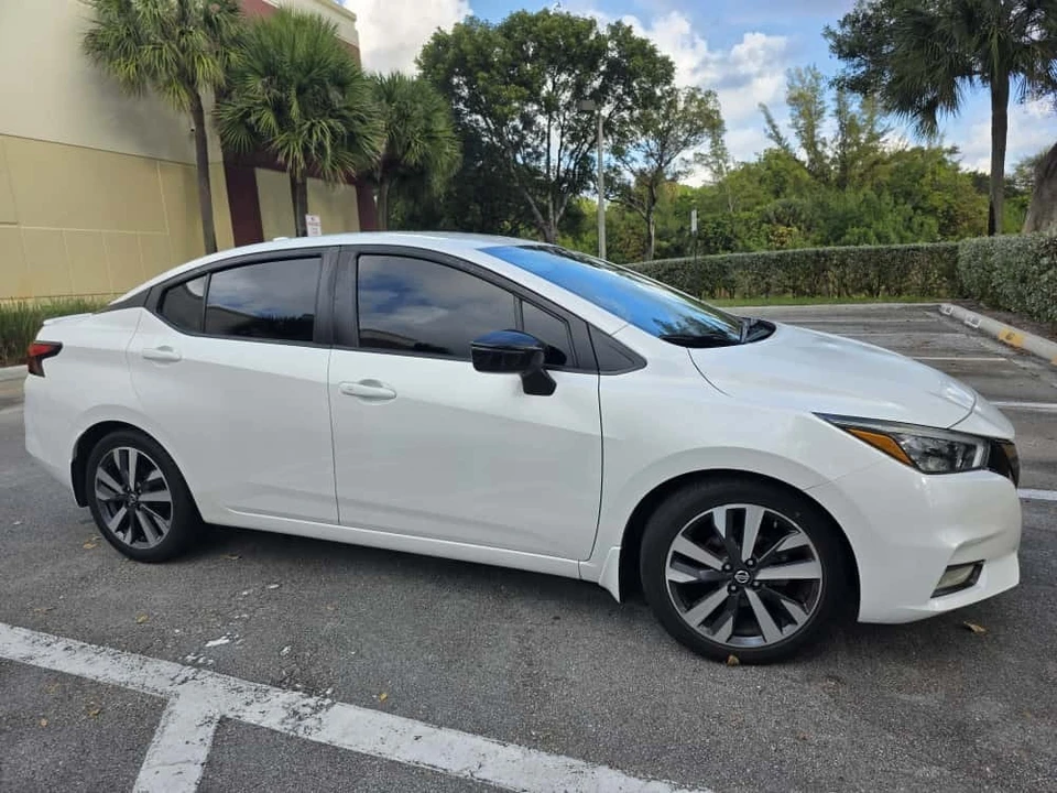 2020 Nissan Versa - Image 17 of 18