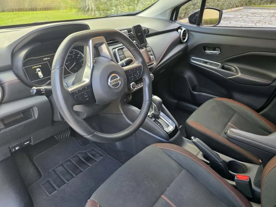2020 Nissan Versa - Image 11 of 18