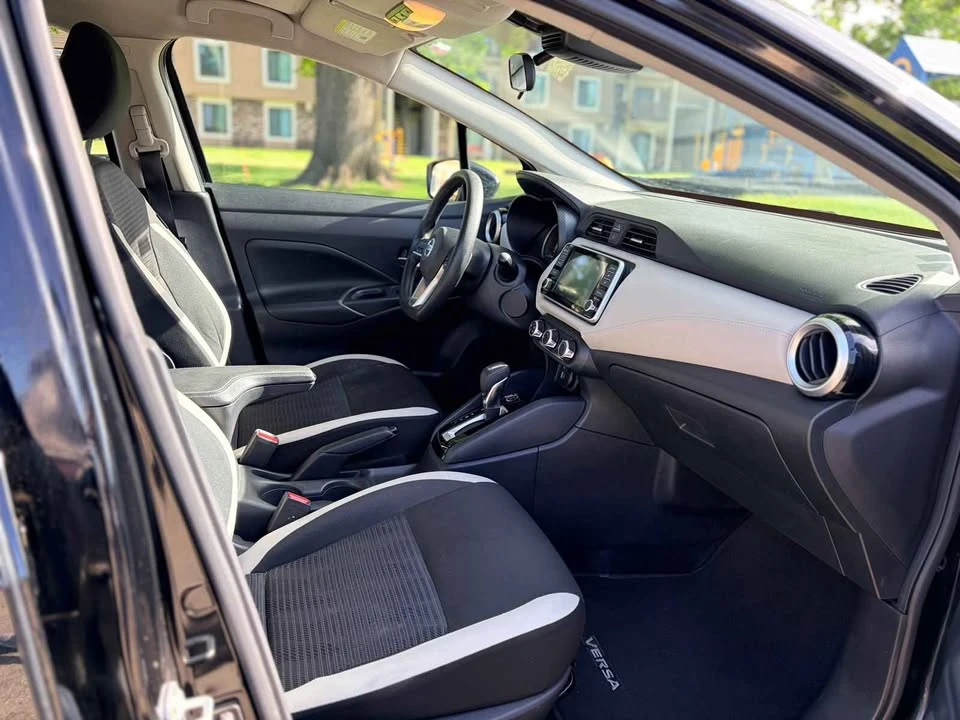 2020 Nissan Versa - Image 5 of 11