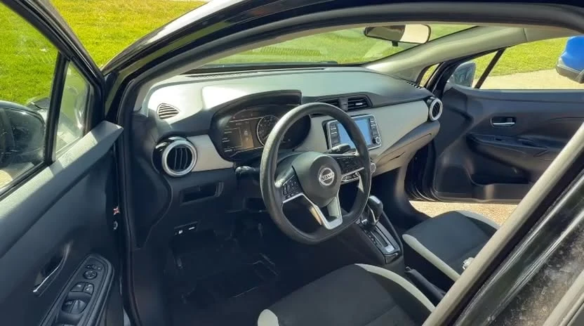 2020 Nissan Versa - Image 11 of 11