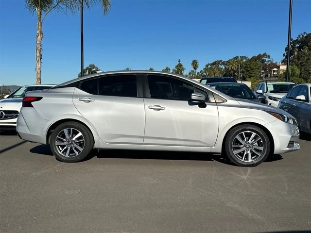 2020 Nissan Versa - Image 2 of 12