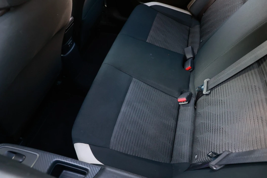 2020 Nissan Versa - Image 10 of 12