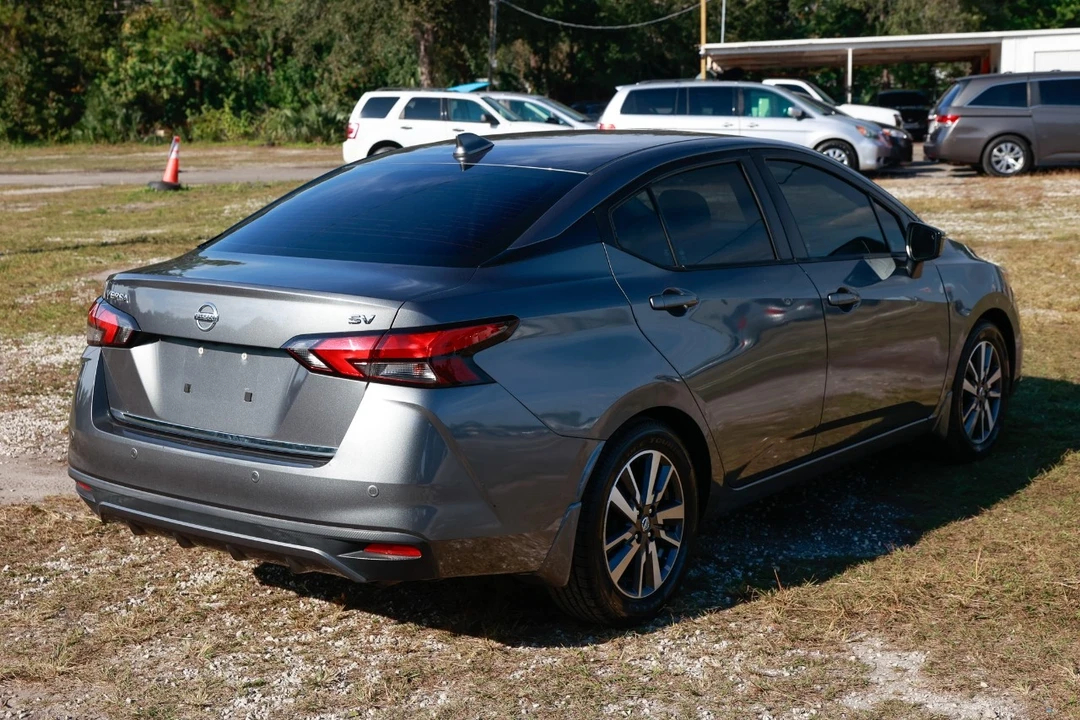 2020 Nissan Versa - Image 11 of 12