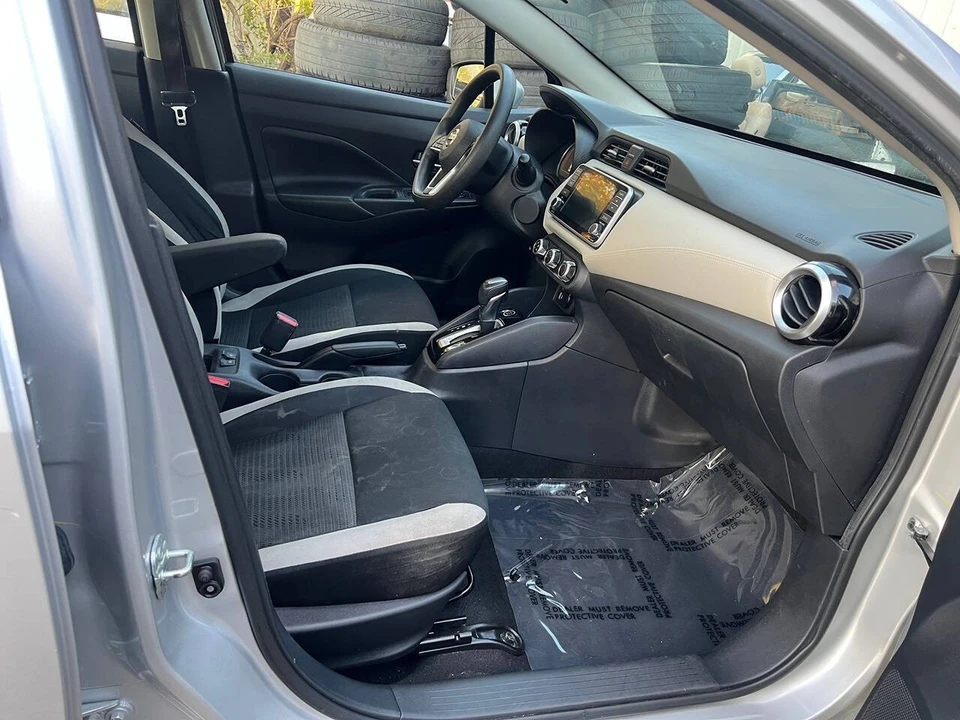 2020 Nissan Versa - Image 11 of 12