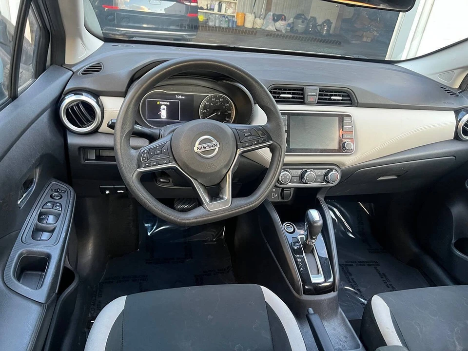 2020 Nissan Versa - Image 10 of 12