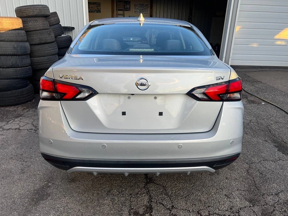 2020 Nissan Versa - Image 6 of 12