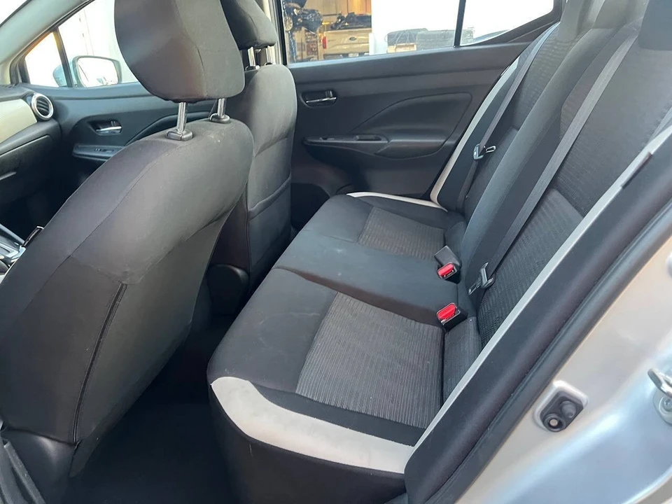 2020 Nissan Versa - Image 8 of 12