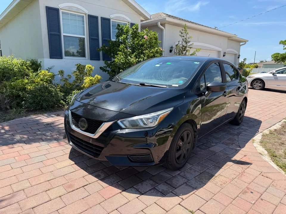 2020 Nissan Versa - Image 7 of 15