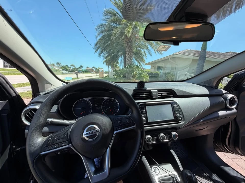2020 Nissan Versa - Image 13 of 15