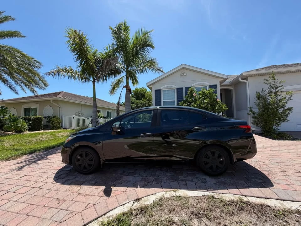2020 Nissan Versa - Image 6 of 15