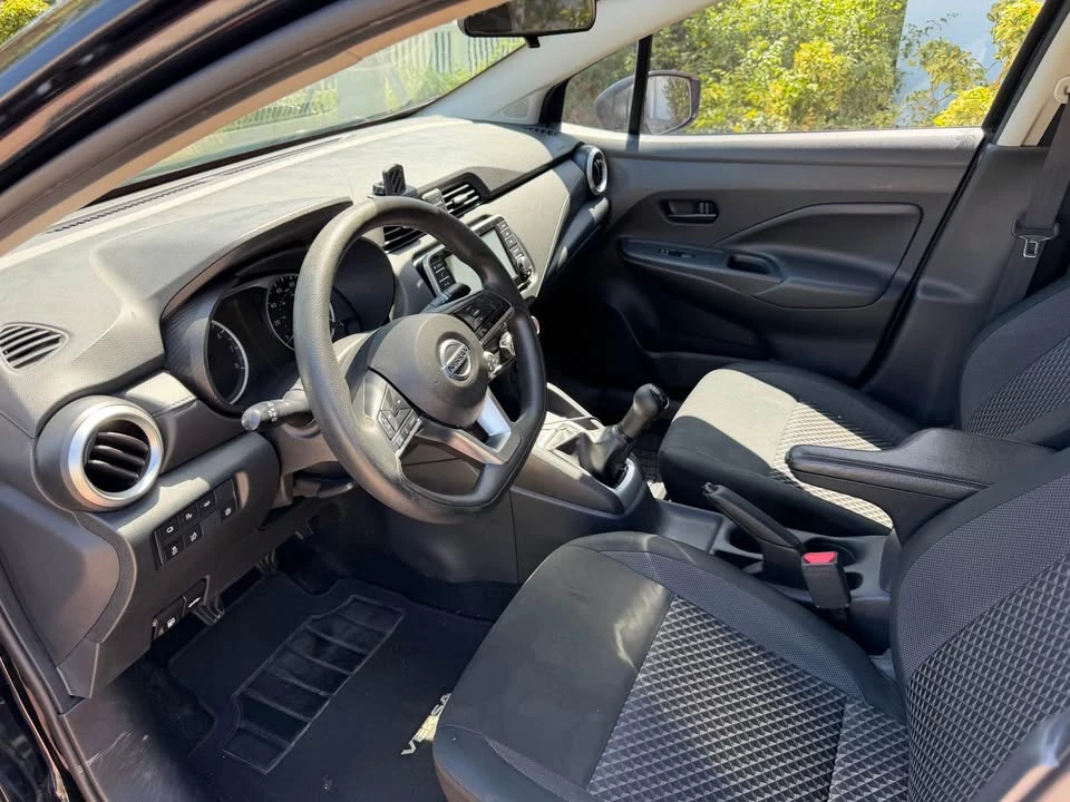 2020 Nissan Versa - Image 9 of 15