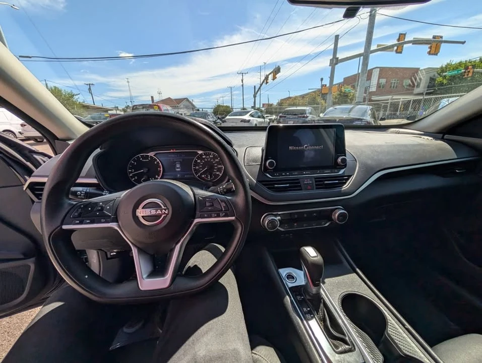 2020 Nissan Altima 6th Gen - Image 5 of 9