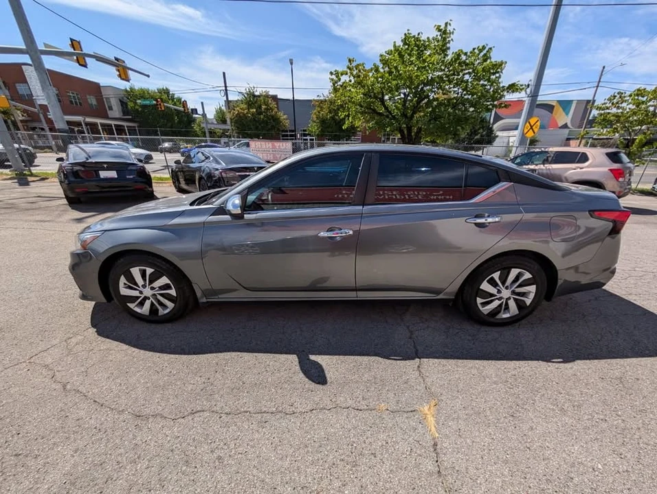2020 Nissan Altima 6th Gen - Image 2 of 9