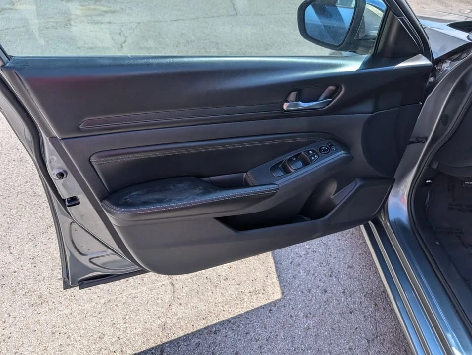 2020 Nissan Altima 6th Gen - Image 7 of 9