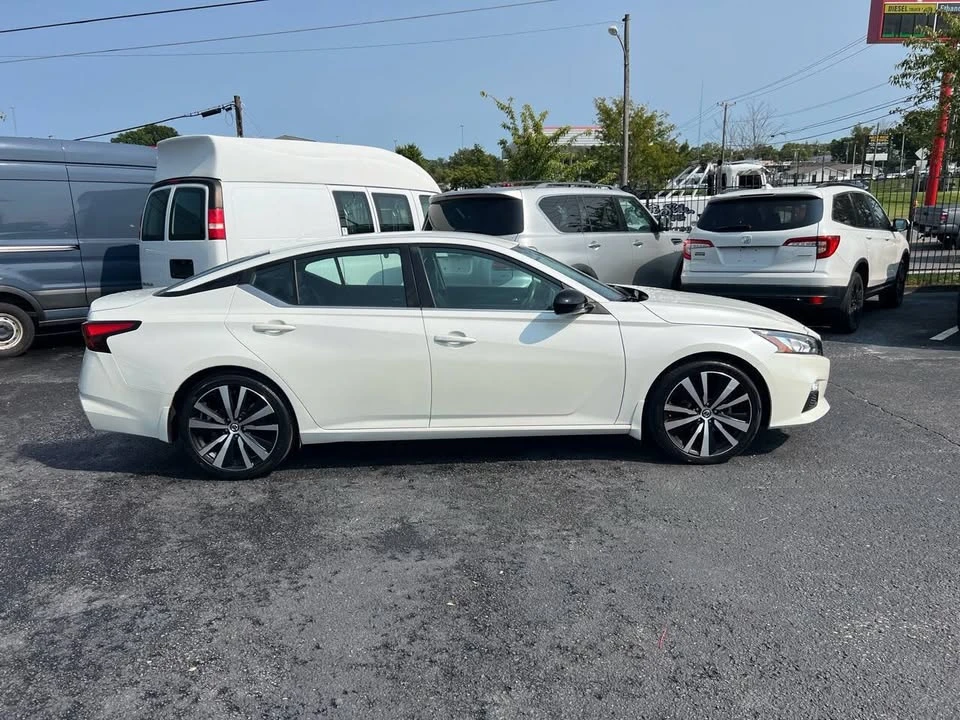 2020 Nissan Altima 6th Gen - Image 4 of 10