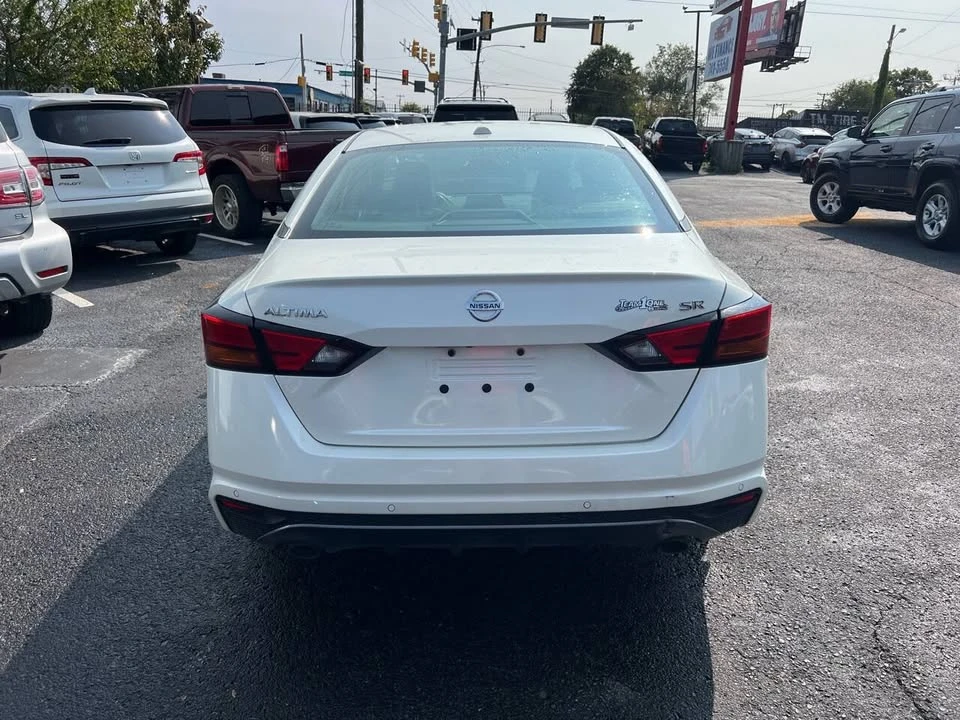 2020 Nissan Altima 6th Gen - Image 5 of 10