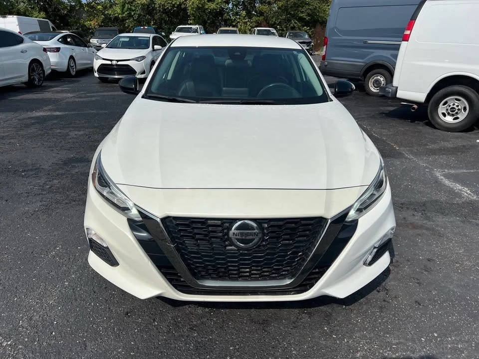 2020 Nissan Altima 6th Gen - Image 2 of 10