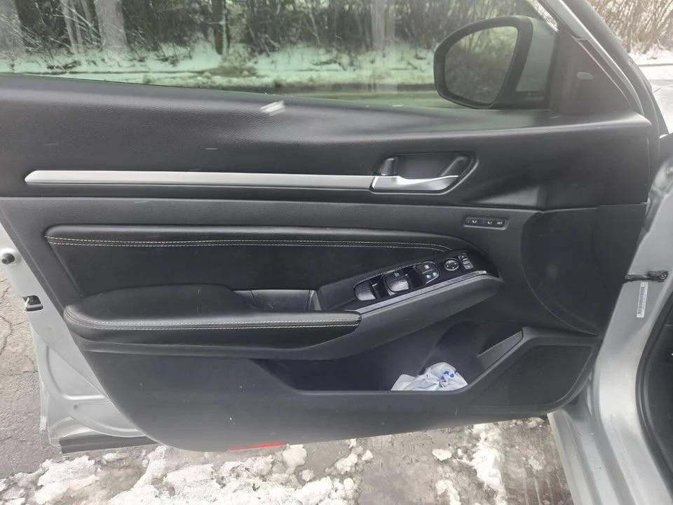 2020 Nissan Altima 6th Gen - Image 11 of 20