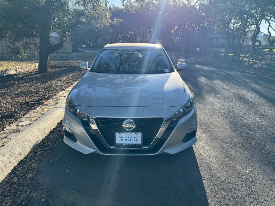 2020 Nissan Altima 6th Gen - Image 3 of 11