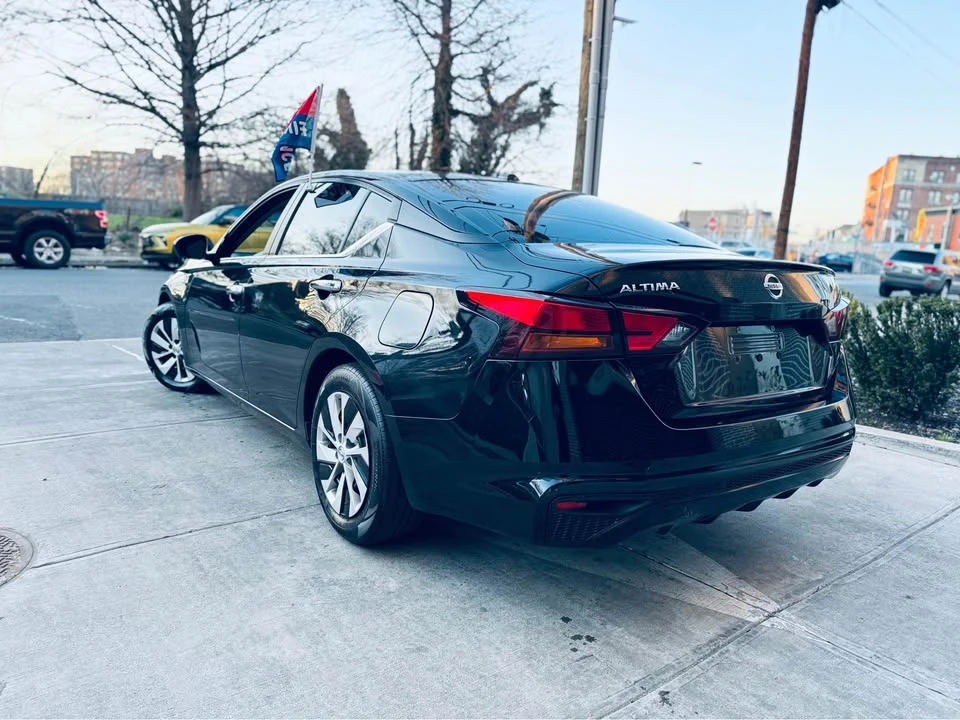 2020 Nissan Altima 6th Gen - Image 11 of 12