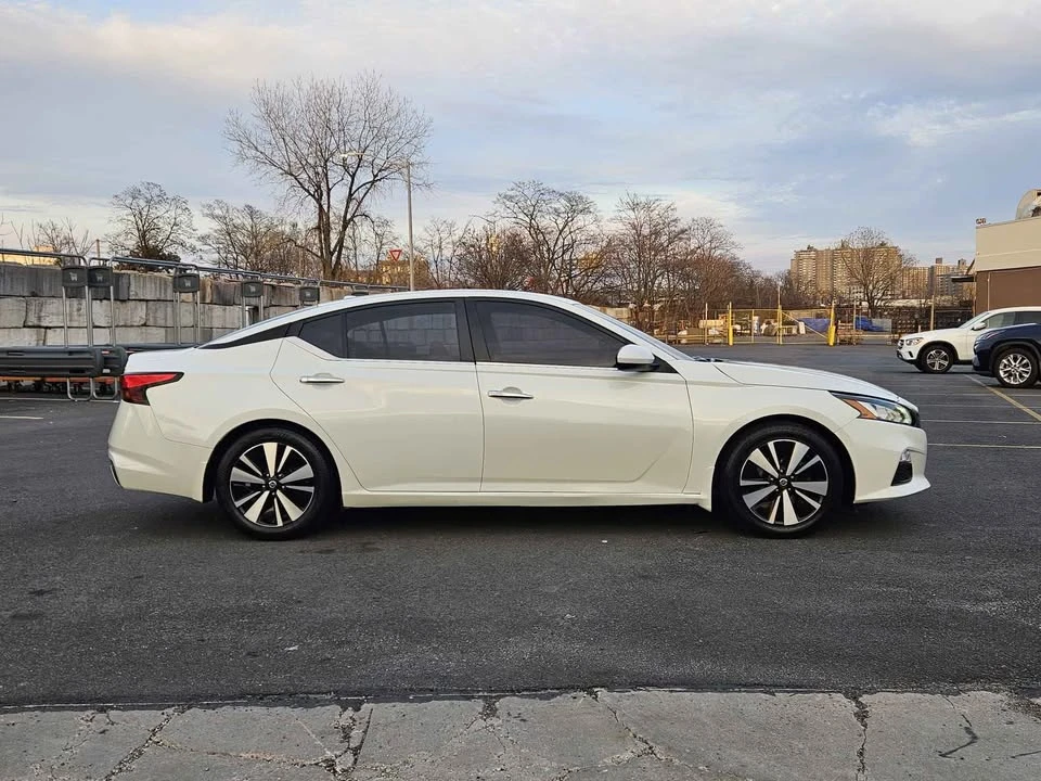 2020 Nissan Altima 6th Gen - Image 6 of 15