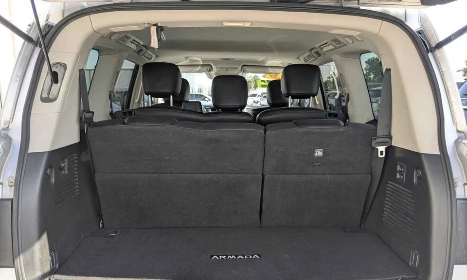 2020 Nissan Armada - Image 8 of 9