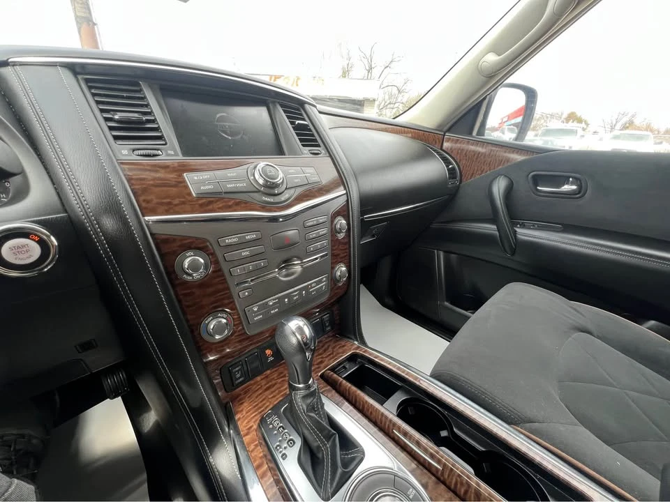 2020 Nissan Armada - Image 17 of 18