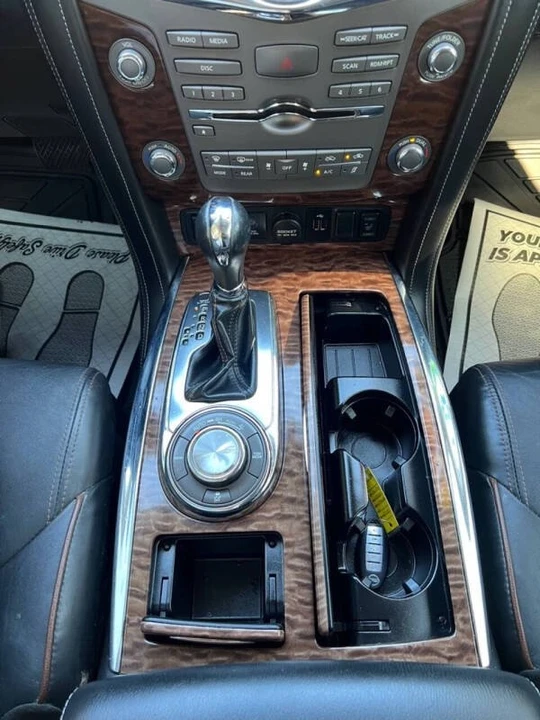 2020 Nissan Armada - Image 19 of 20