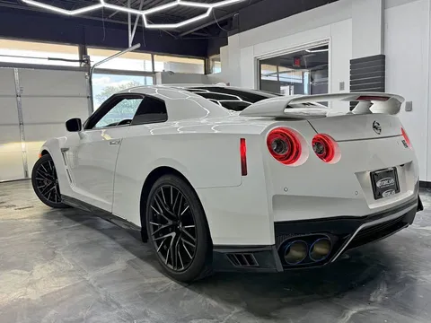 2020 Nissan GT-R