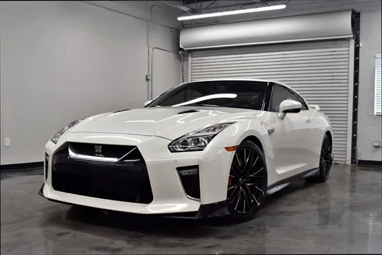 2020 Nissan GT-R Premium