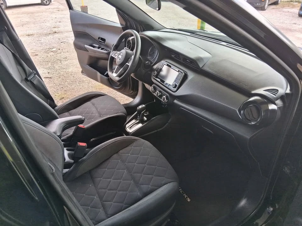 2020 Nissan Kicks - Image 13 of 20